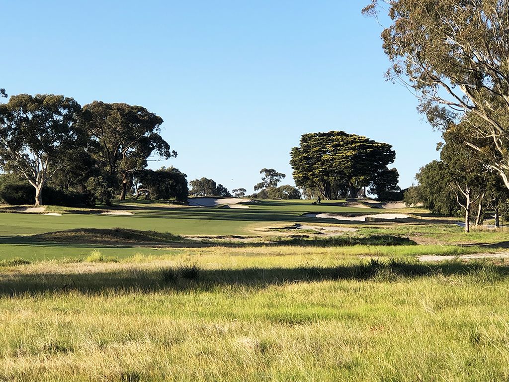 11th Hole at Victoria Golf Club (405 Yard Par 4)